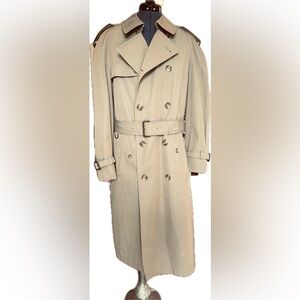 Marshall Fields Vintage Men’s Trench 
made in USA. NWOT
VERY WELL MADE